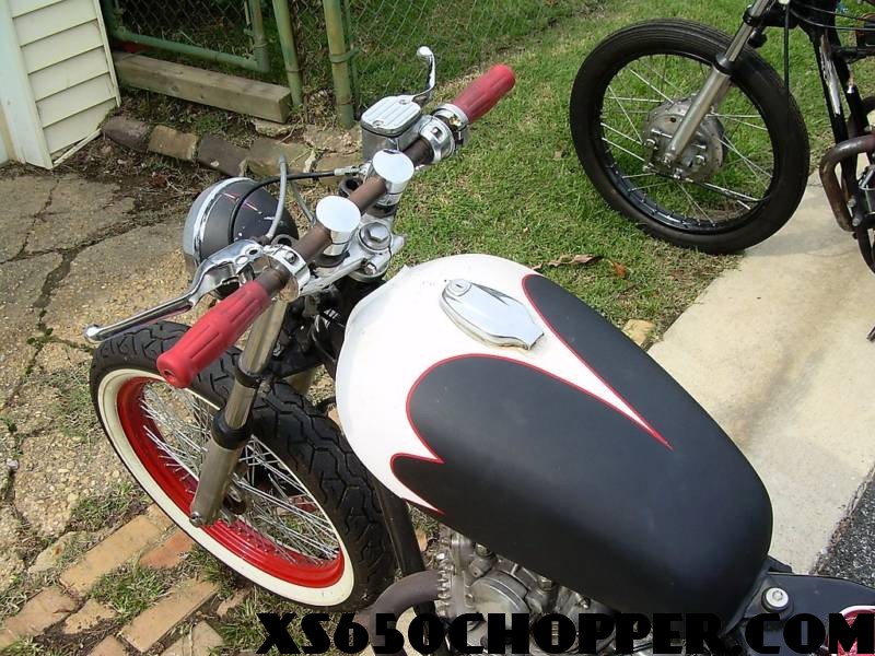 298c_3 298c 3 1982 xs 650: From THE FONG BROS !!