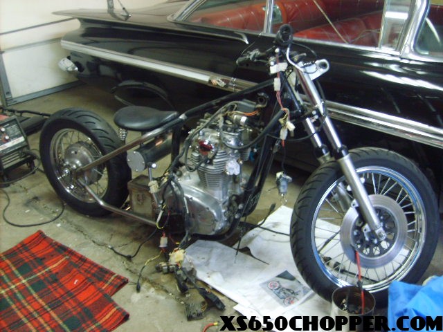  XS650 Bobber Oldskool Red n Black