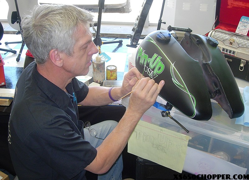 noid-george_painting_bobber_tank noid george painting bobber tank Bobber/ Chopper...more progress....