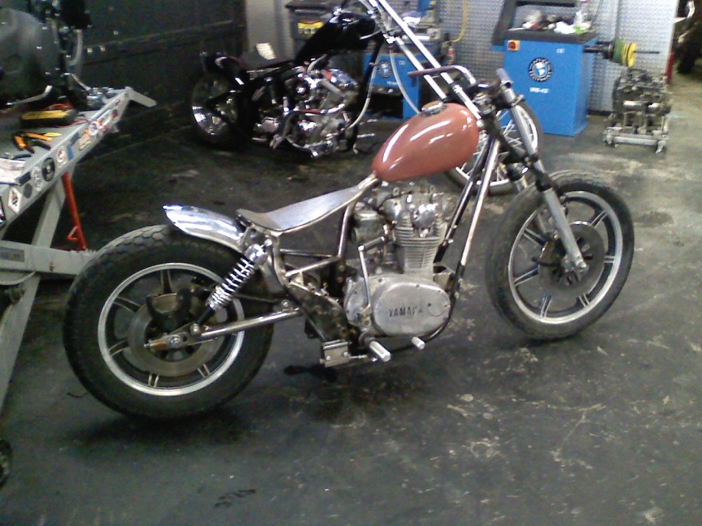 noid-0629091455-00 noid 0629091455 00 1024x768 update: metalheads brat build (the ol ladys bike)