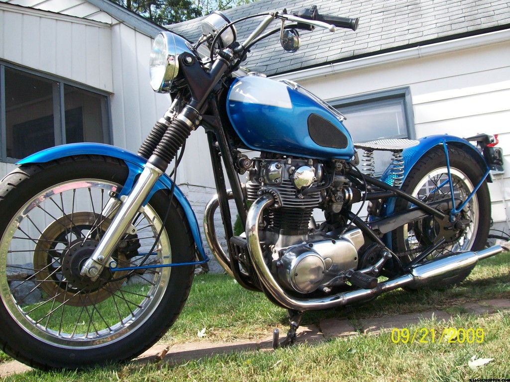noid 0501 1024x768 50s Triumph look alike