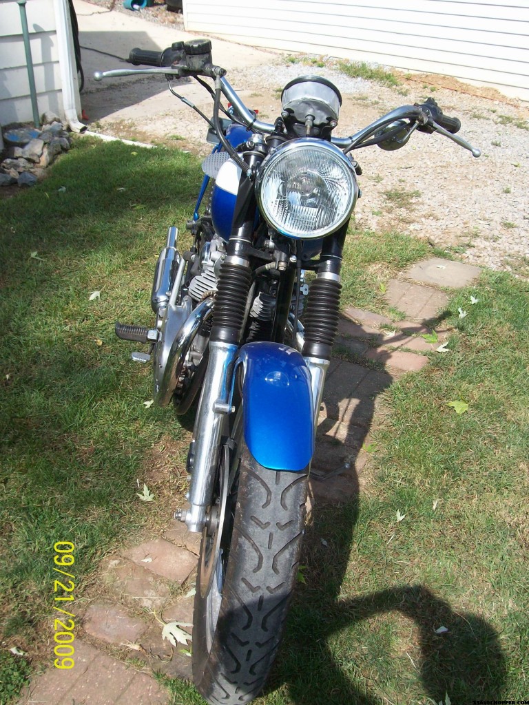 noid 0511 768x1024 50s Triumph look alike