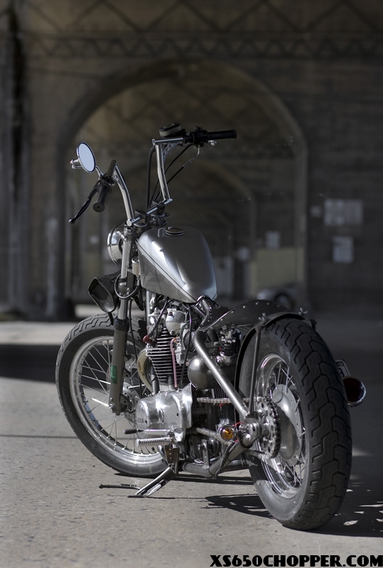 noid-backleft noid backleft Bloodhound 650