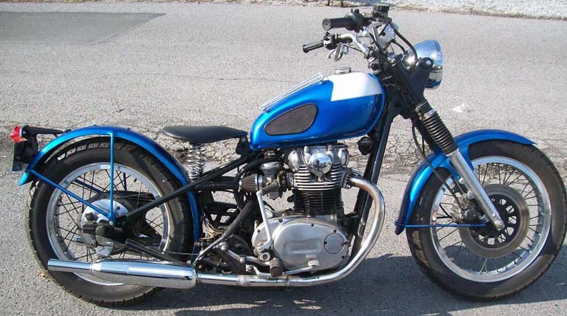  update on the 50s Triumph look alike