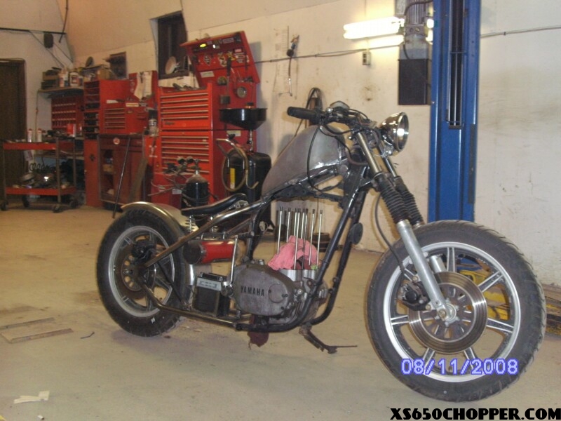 noid SANY0618 Getting closer.... 78 xs650 chopper