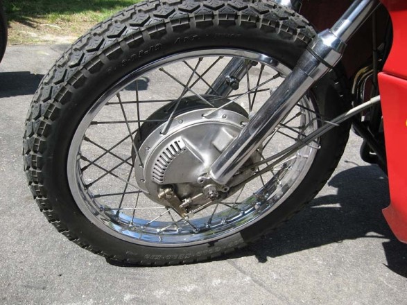 4462696796_a6ed10eec7_b 4462696796 a6ed10eec7 b 587x440 1971 Yamaha XS XS650