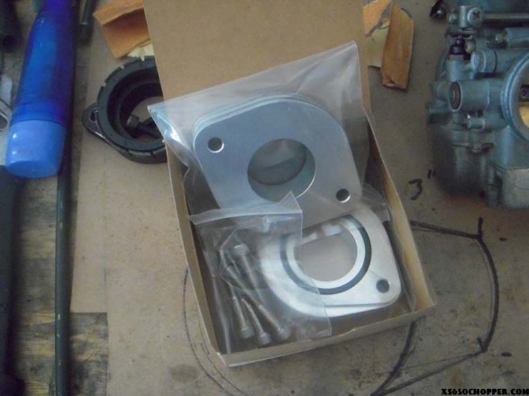 DSCN1855 587x440 XS650 finned 3/4 inch carb spacers