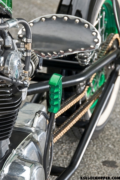 noid 611229973 GLzvv L  low and long black and green  xs650