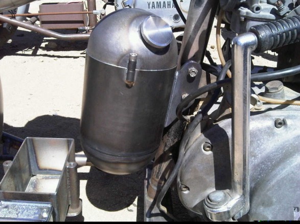 electric box  587x440 Elswick cycles  xs650chop & bolt on electric box