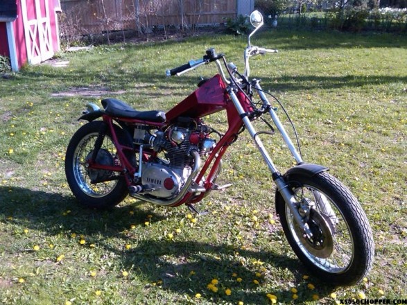 noid IMG00051 20100430 0932 587x440 1973 xs650 chopper finished