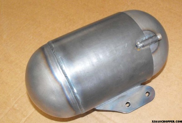 2009 12010001 587x398 Elswick cycles  xs650chop & bolt on electric box