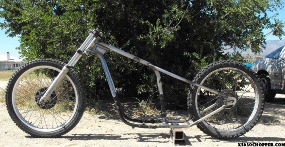 2009 12080023 587x303 Elswick cycles  xs650chop & bolt on electric box