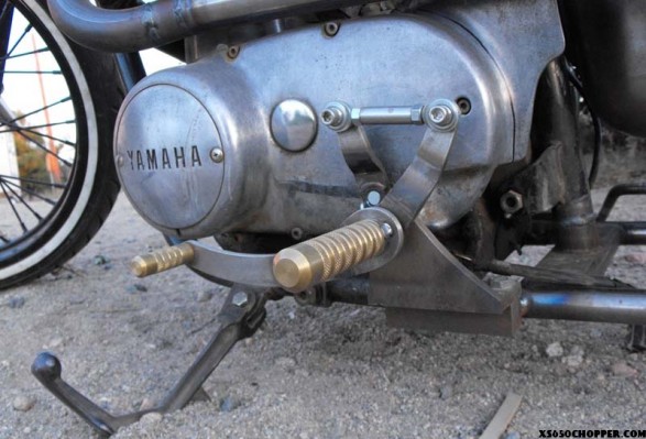 2009 12220009 587x399 Elswick cycles  xs650chop & bolt on electric box