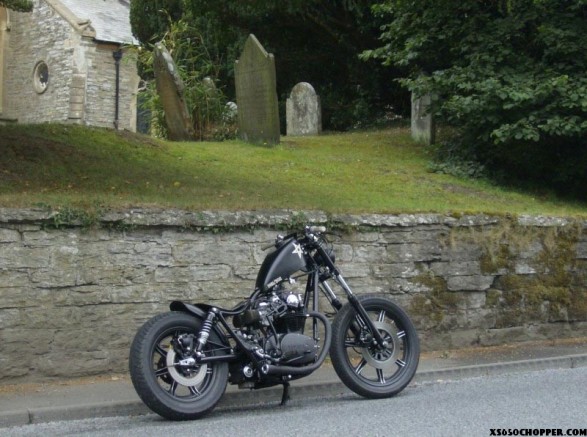 xs650 chop noid xs 650 8 587x437  Old Faithfull.............bare bones.