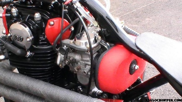 xs650 noid new bike 022 587x331 LITTLE RED RIDING HO   MCWs Racings latest bike